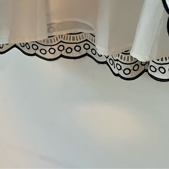 Talbots Black & White Floral Skirt Eyelet Trim Hem with Pockets 6P - Picture 4 of 6